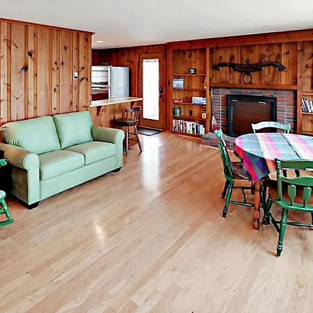 Pickerel Cove Cottage